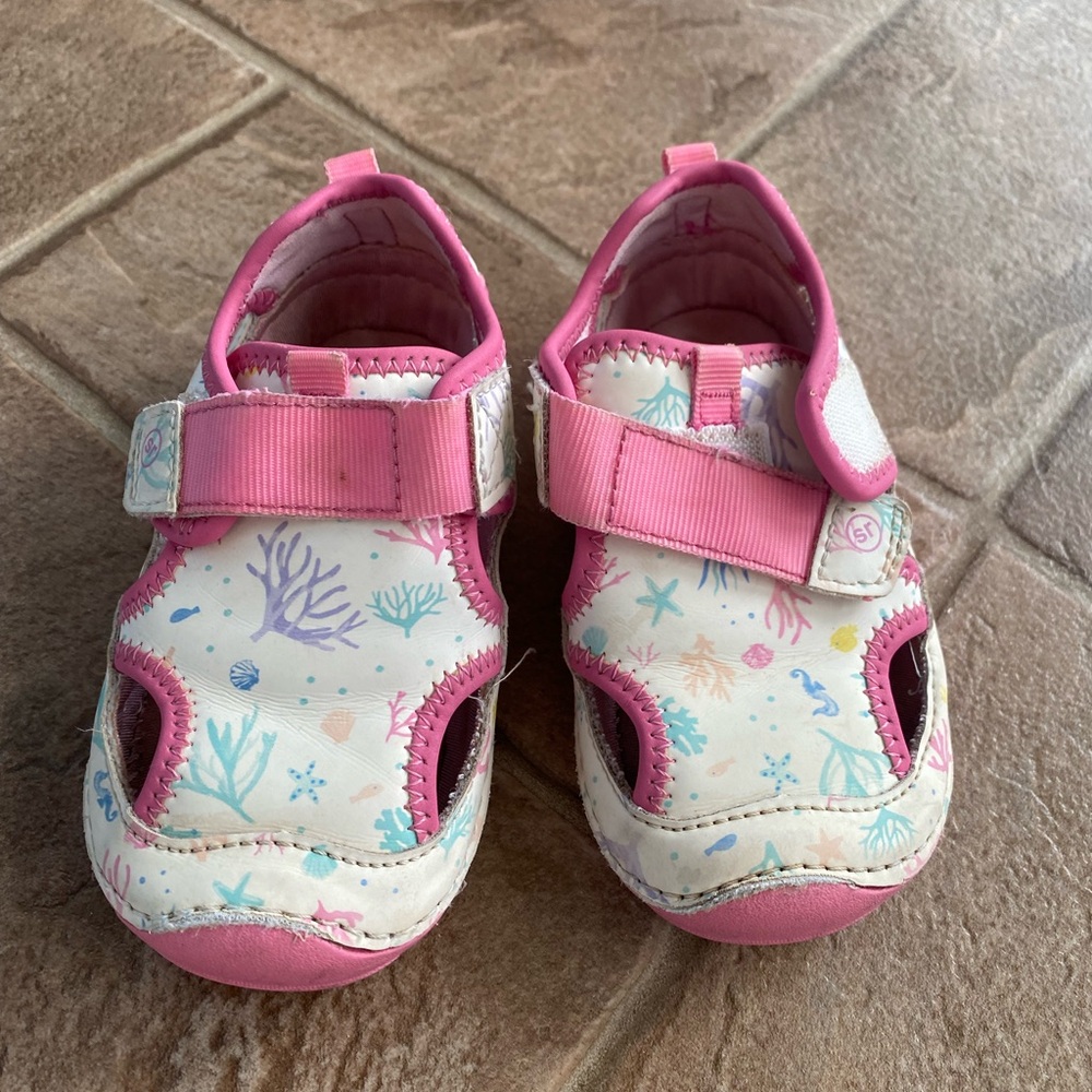 Stride Rite Pink and White Kids Water Shoes